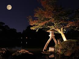 The full moon / Chushu no meigetsu in Kenrokuen